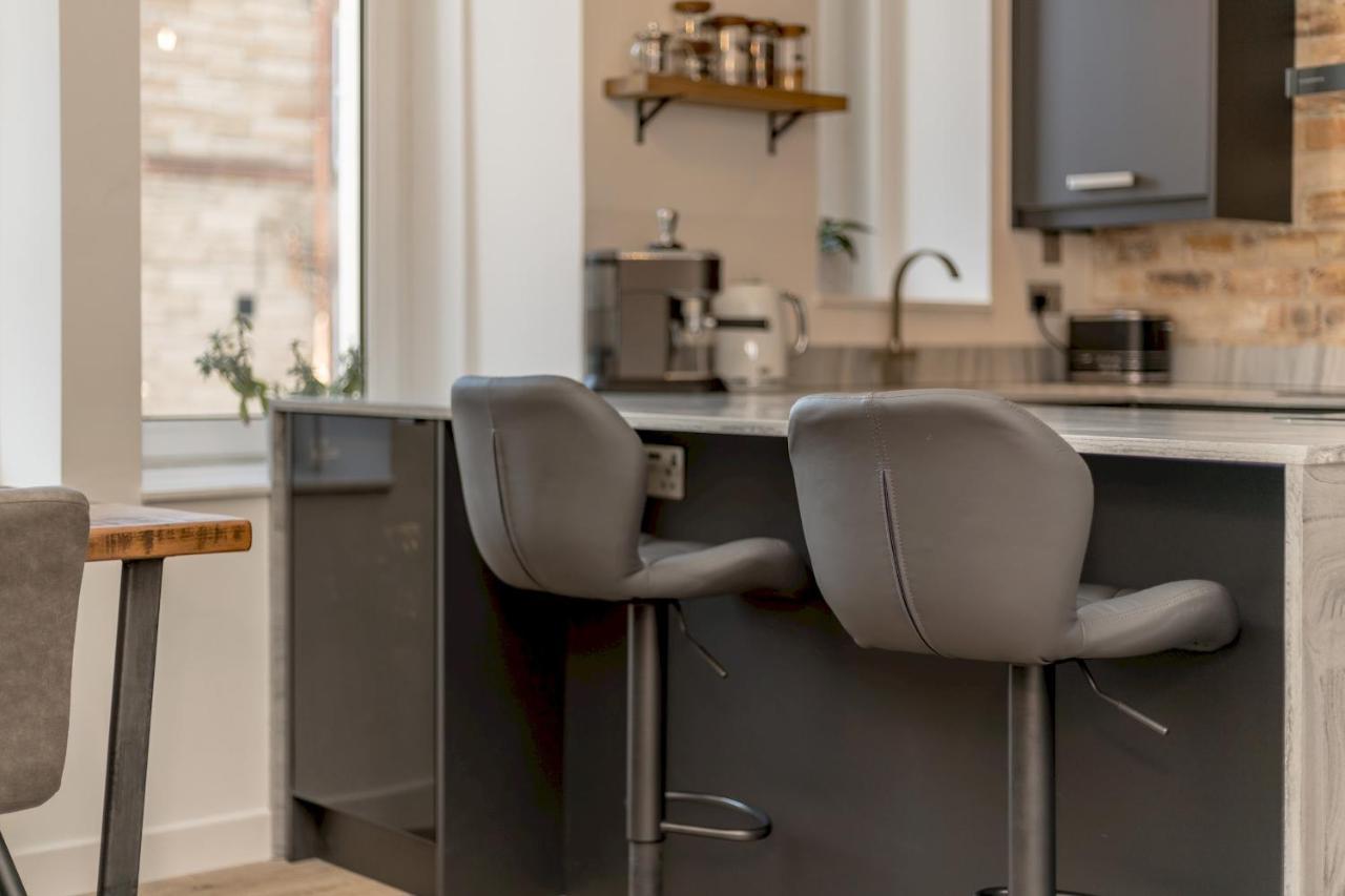 Pass The Keys Stunning 3 Bed Loft Style Apt With Free Parking Эдинбург Экстерьер фото