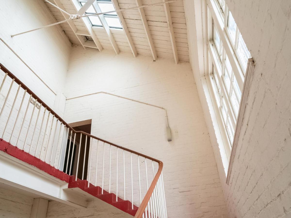 Pass The Keys Stunning 3 Bed Loft Style Apt With Free Parking Эдинбург Экстерьер фото