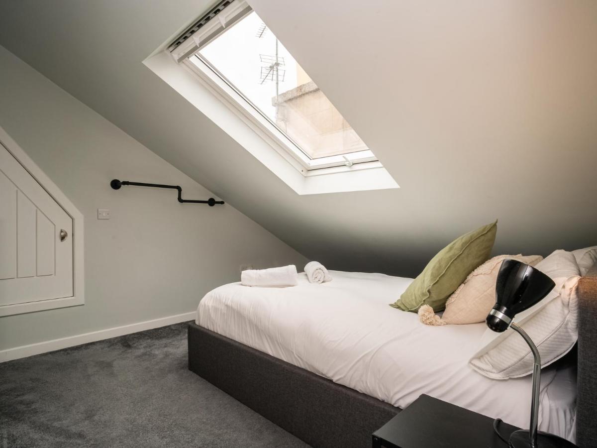 Pass The Keys Stunning 3 Bed Loft Style Apt With Free Parking Эдинбург Экстерьер фото