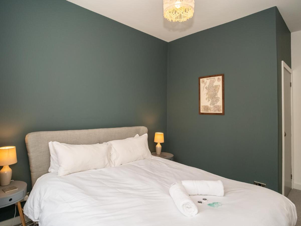 Pass The Keys Stunning 3 Bed Loft Style Apt With Free Parking Эдинбург Экстерьер фото