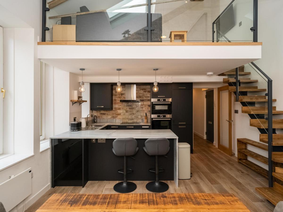 Pass The Keys Stunning 3 Bed Loft Style Apt With Free Parking Эдинбург Экстерьер фото