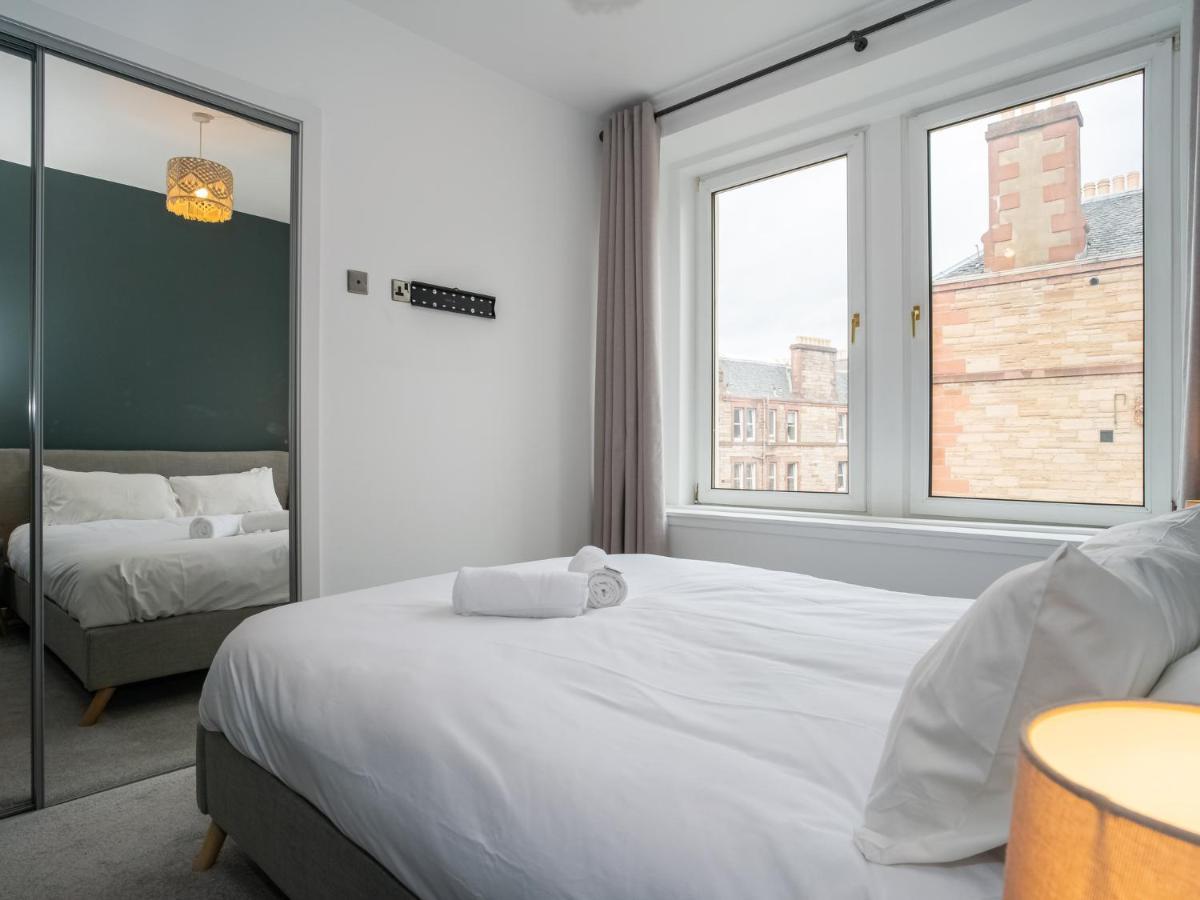 Pass The Keys Stunning 3 Bed Loft Style Apt With Free Parking Эдинбург Экстерьер фото
